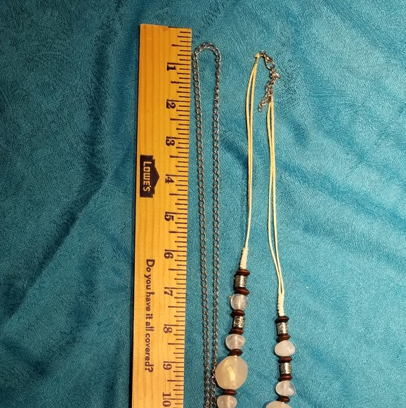 Lot 11: 5 necklace & earring sets costume jewelry - Picture 5 of 8